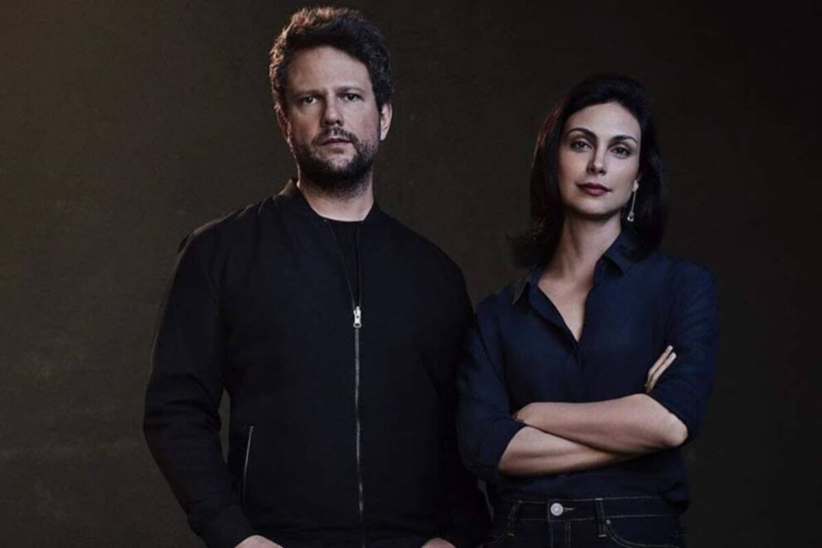 Selton Mello og Morena Baccarin poserer på forsiden av serien "Sessão Terapia"