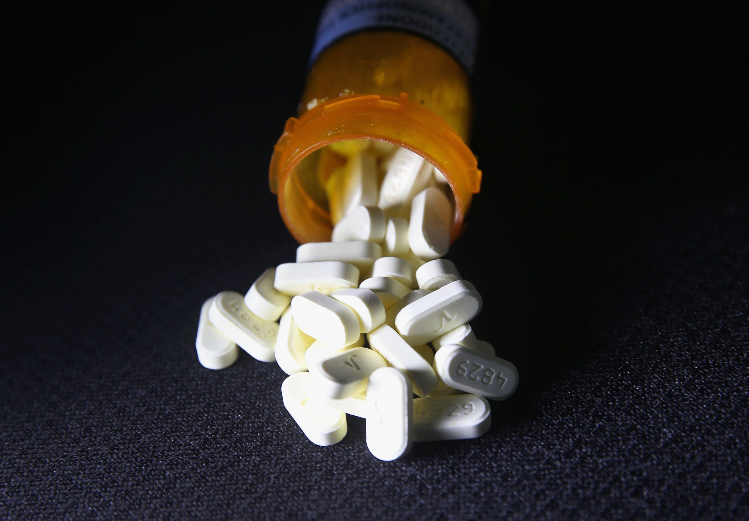 FOTO: Oksykodon smertestillende piller foreskrevet til en pasient med kroniske smerter i Norwich, Connecticut, 23. mars 2016. Samfunn over hele landet sliter med den enestående opioidsmertepillen og heroinavhengighetsepidemien.