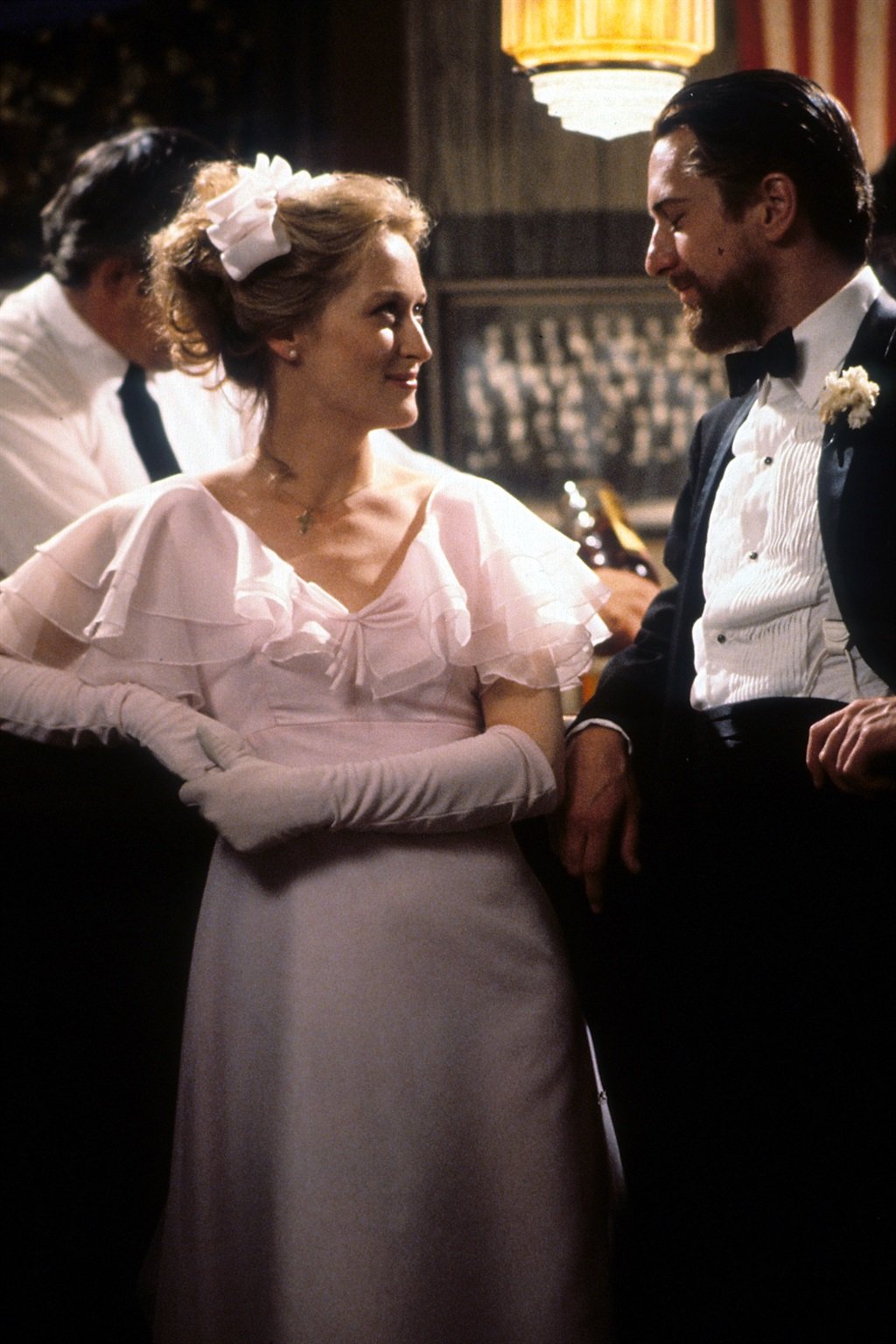 Meryl Streep smiler til Robert De Niro i en scene 